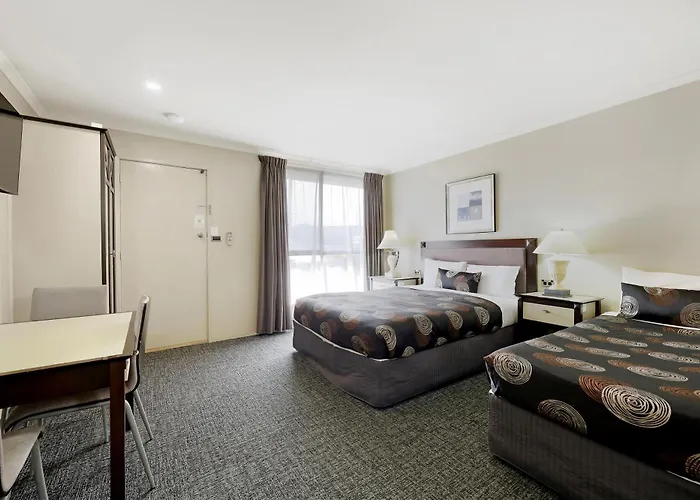 Comfort Inn On Raglan