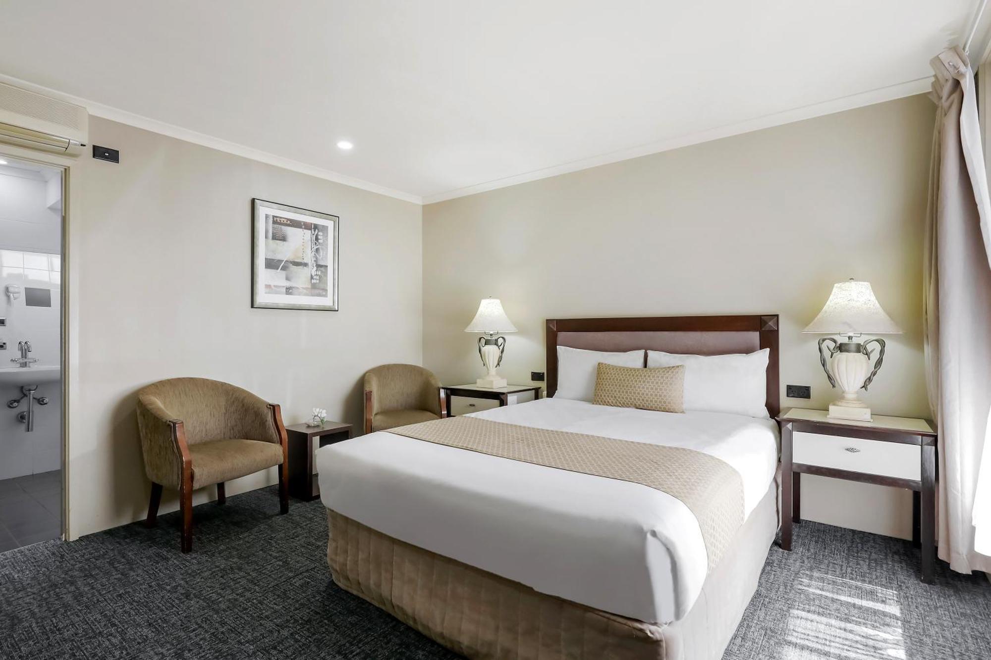 Comfort On Raglan Inn 4*